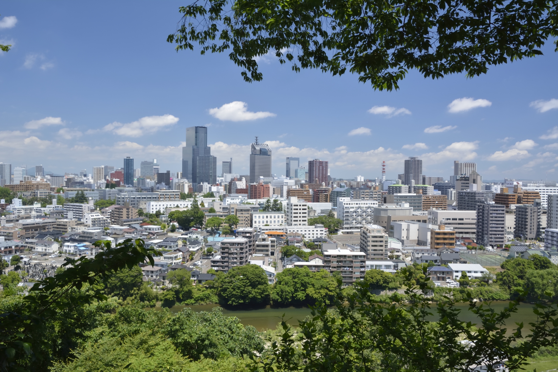 グリーンボンド】七十七銀行、日本リテールファンド投資法人発行のグリーンボンドを購入／J-REIT初のグリーンボンド - インフラト